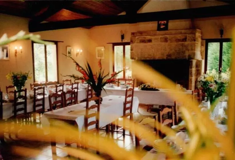 ベッドアンドブレックファースト Ferme Auberge Du Roc