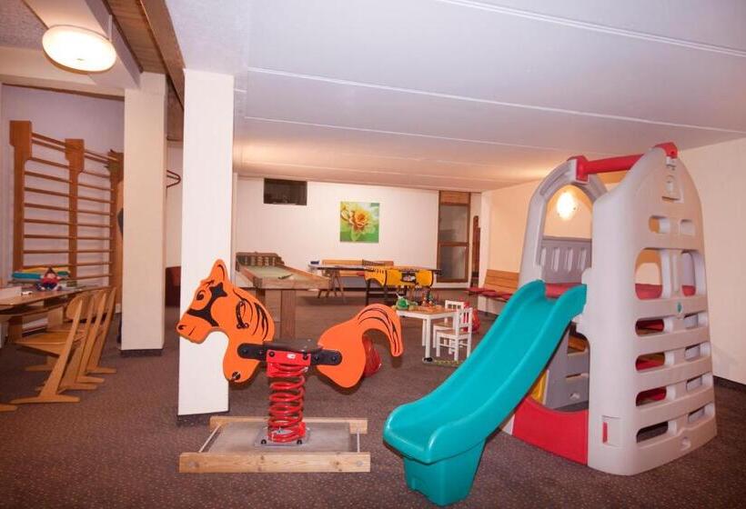 Ferienwohnungen St Hippolyt Mit Hallenbad