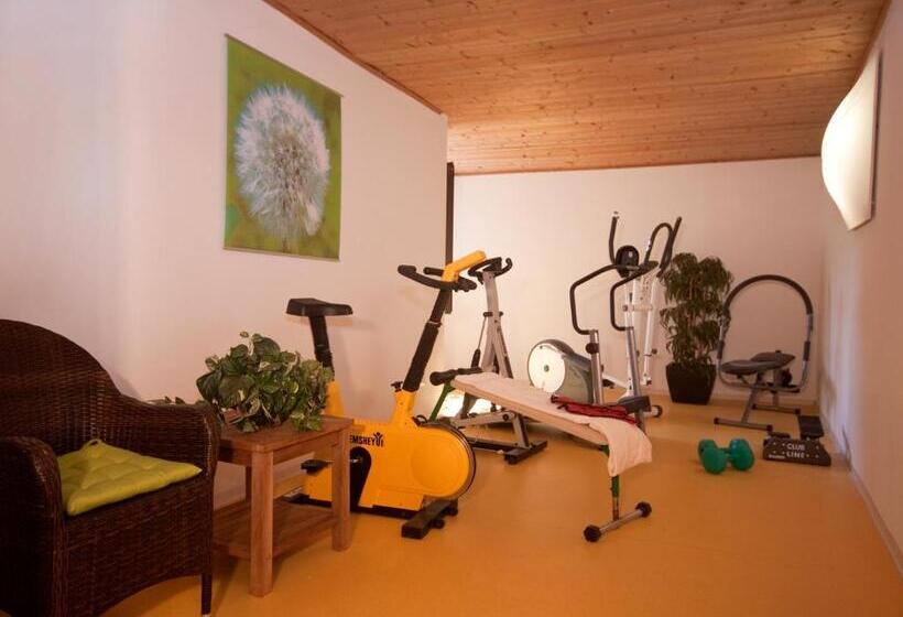 Ferienwohnungen St Hippolyt Mit Hallenbad