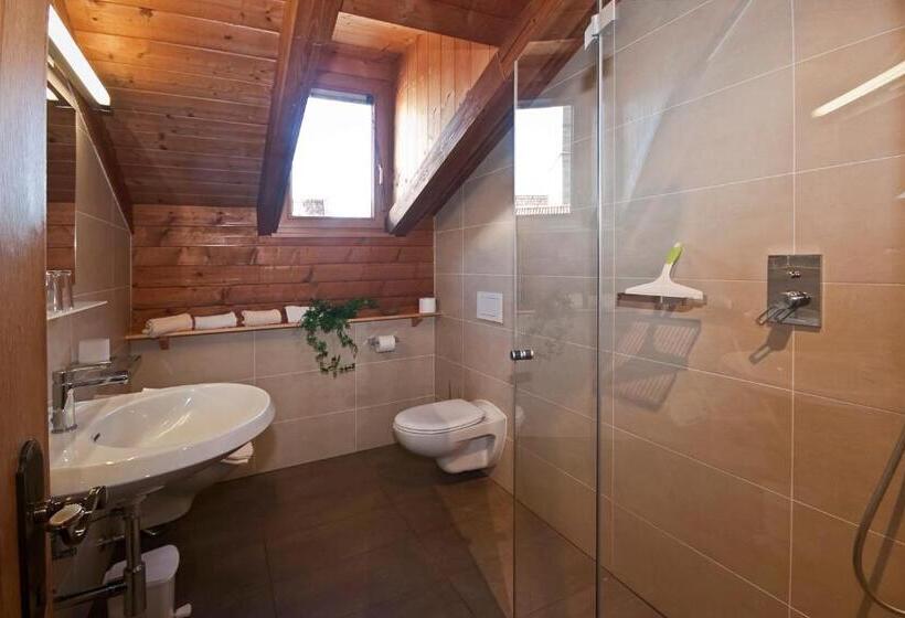 Ferienwohnungen St Hippolyt Mit Hallenbad