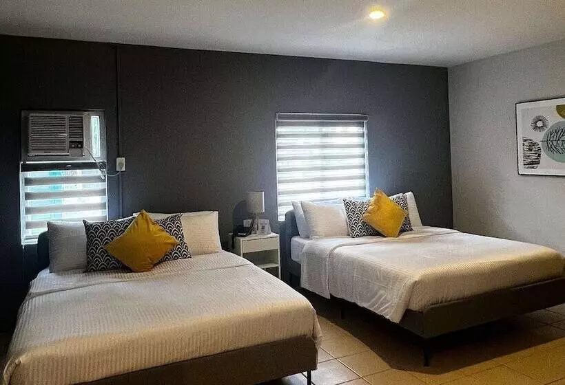 Hotelli Emerald Manor