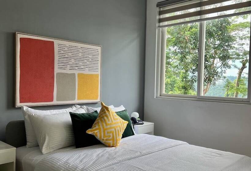 호텔 Emerald Manor