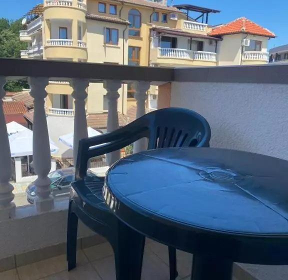 پانسیون Guest Rooms Nia Elis Kiten