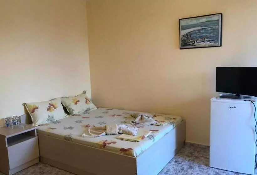 پانسیون Guest Rooms Nia Elis Kiten