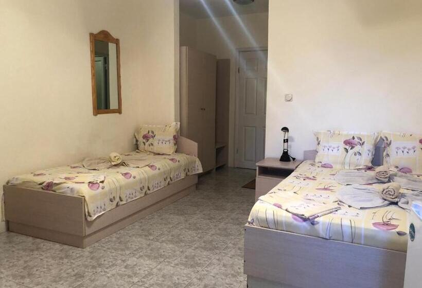 膳宿费 Guest Rooms Nia Elis Kiten