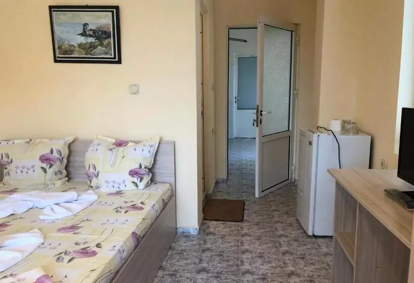پانسیون Guest Rooms Nia Elis Kiten
