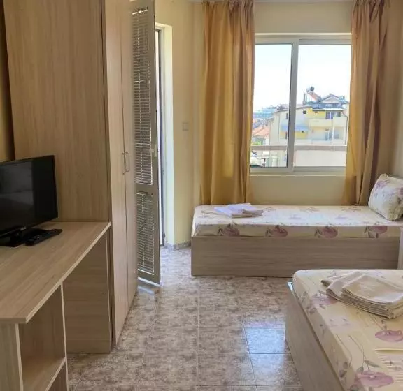 پانسیون Guest Rooms Nia Elis Kiten