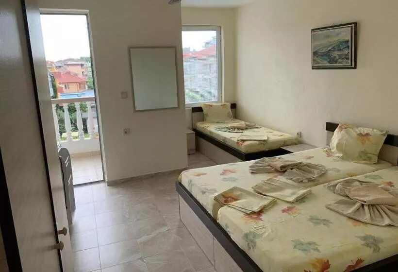 پانسیون Guest Rooms Nia Elis Kiten