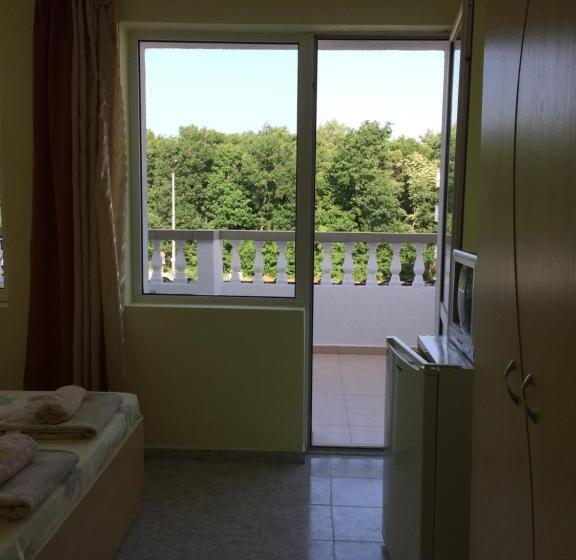 膳宿费 Guest Rooms Nia Elis Kiten