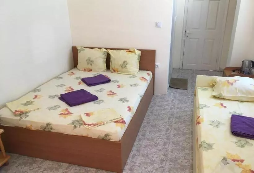 پانسیون Guest Rooms Nia Elis Kiten