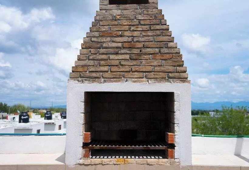 Aamiaismajoitus (B&B) Suites Apodaca