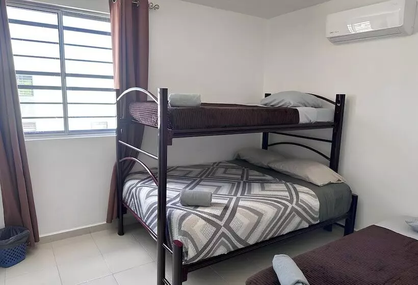 Aamiaismajoitus (B&B) Suites Apodaca