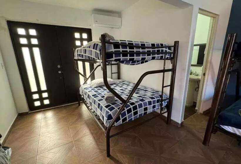 Aamiaismajoitus (B&B) Suites Apodaca