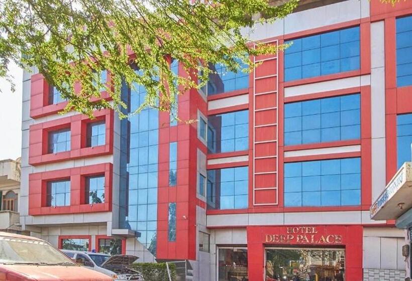 Hotell Deep Palace