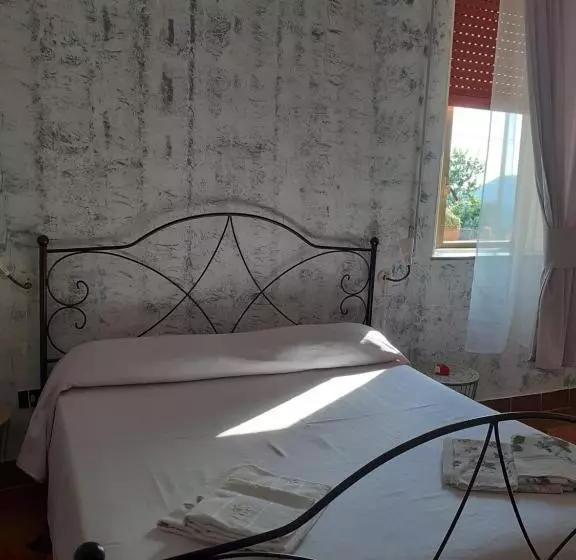 ペンション Guest House Santa Rosalia