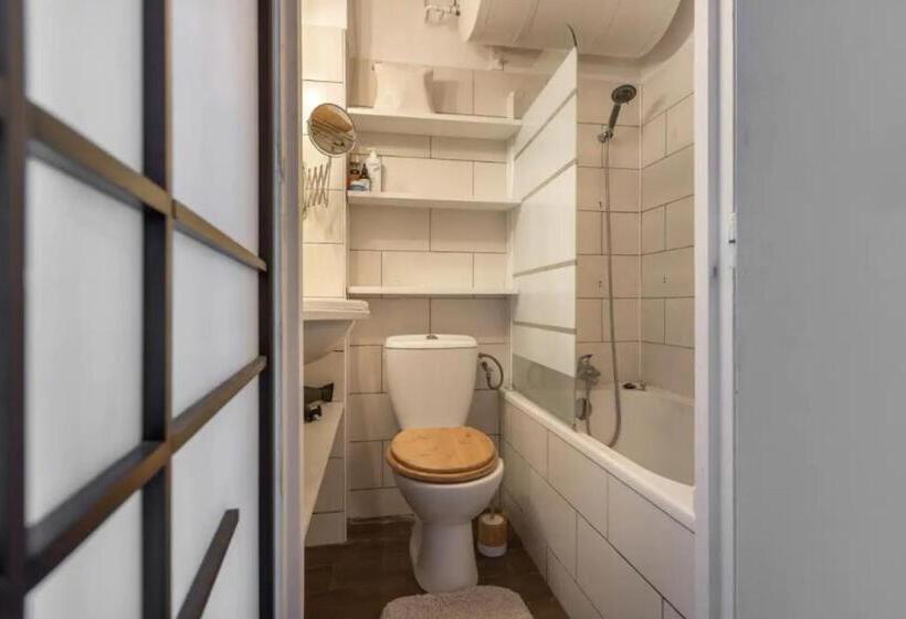 پانسیون Chic Apartment In The Heart Of Paris