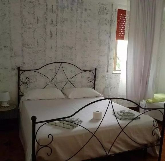 ペンション Guest House Santa Rosalia