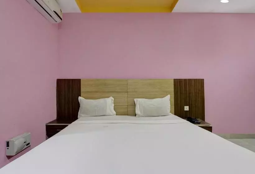 Spot On 43123 Hotel Ss Park