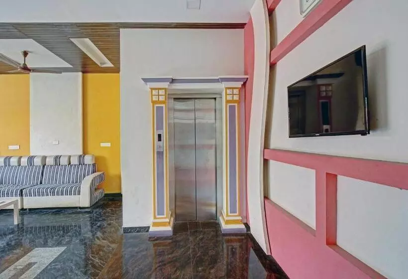 Spot On 43123 Hotel Ss Park