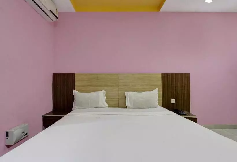 Spot On 43123 Hotel Ss Park