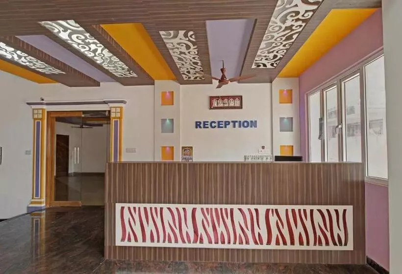 Spot On 43123 Hotel Ss Park