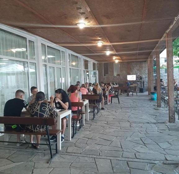 בית מלון כפרי хотел централ