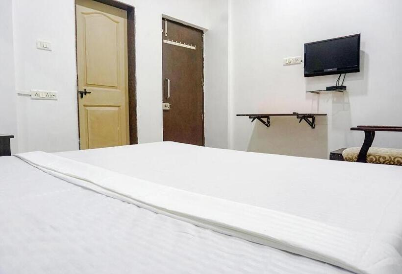 Отель Fabexpress Sahil Residency