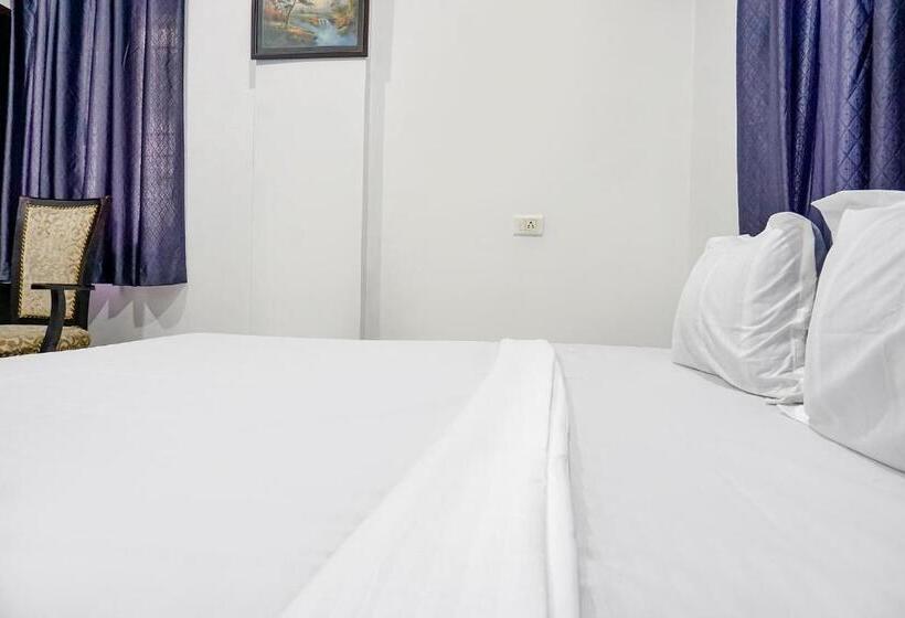 Отель Fabexpress Sahil Residency