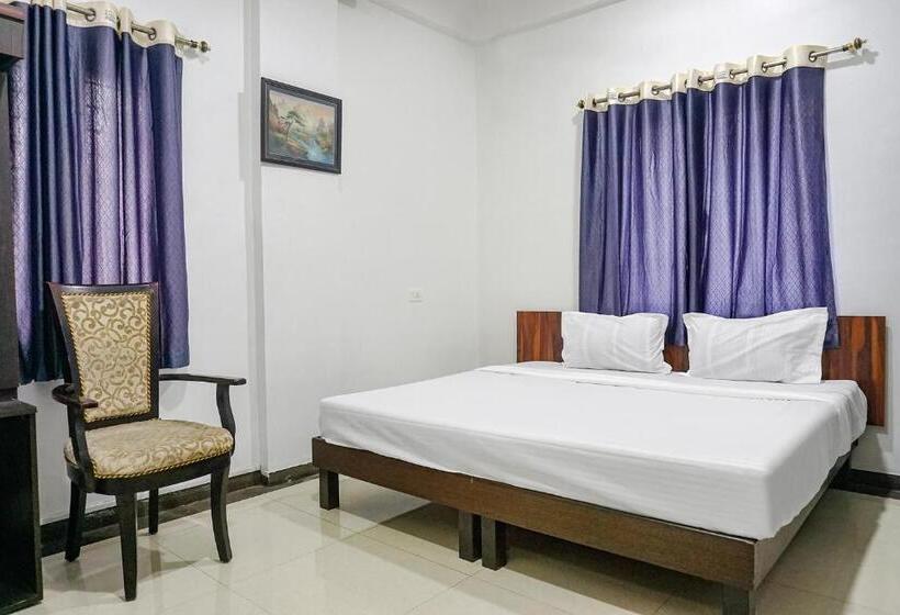 Отель Fabexpress Sahil Residency