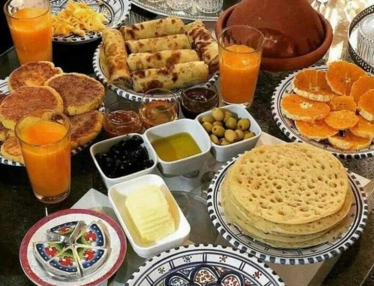 Отель Hôtel La Vallée Des Oiseaux