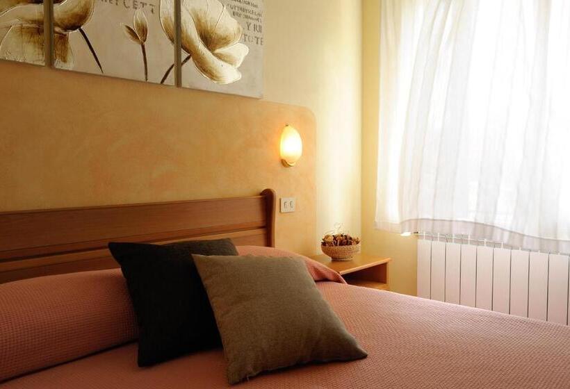 בית מלון כפרי Le Rondini