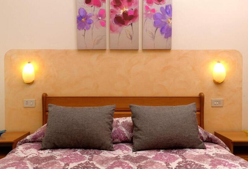 בית מלון כפרי Le Rondini