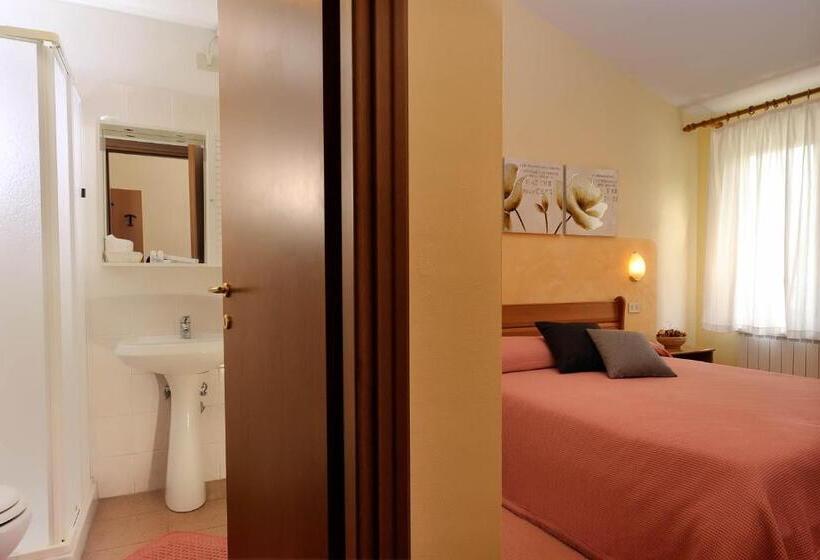 בית מלון כפרי Le Rondini