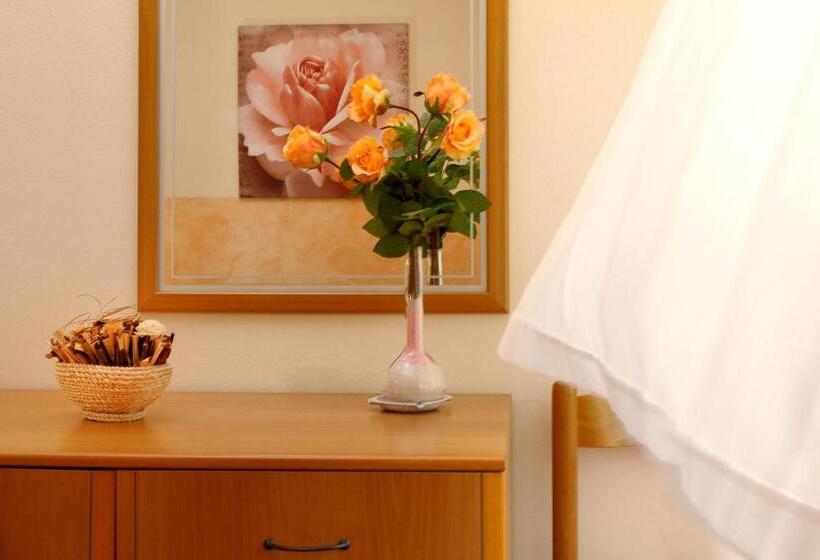 בית מלון כפרי Le Rondini