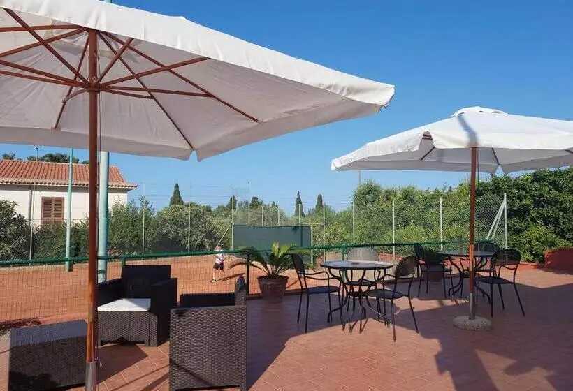 ホテル Villa D Agati