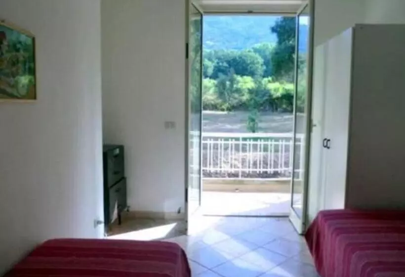 ホテル Villa D Agati