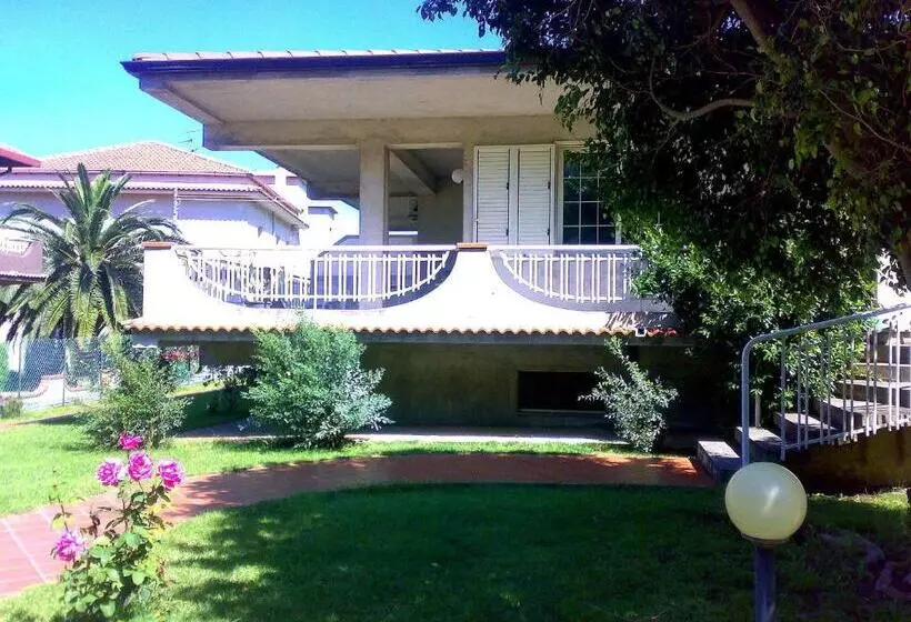 ホテル Villa D Agati