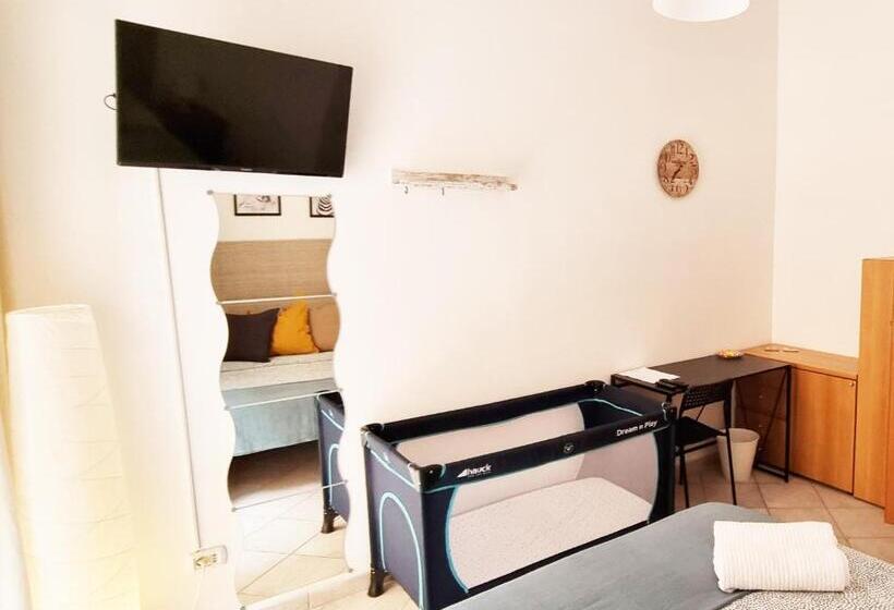 تختخواب و صبحانه The Queen