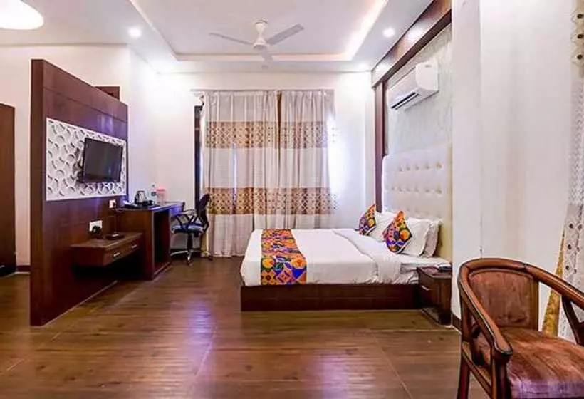Fabhotel Swess Grand