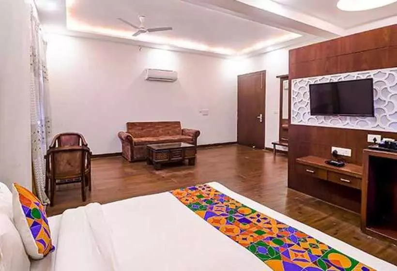 Fabhotel Swess Grand