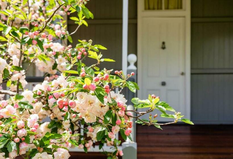 Apple Blossom Cottages