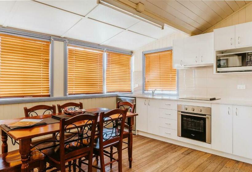 Apple Blossom Cottages