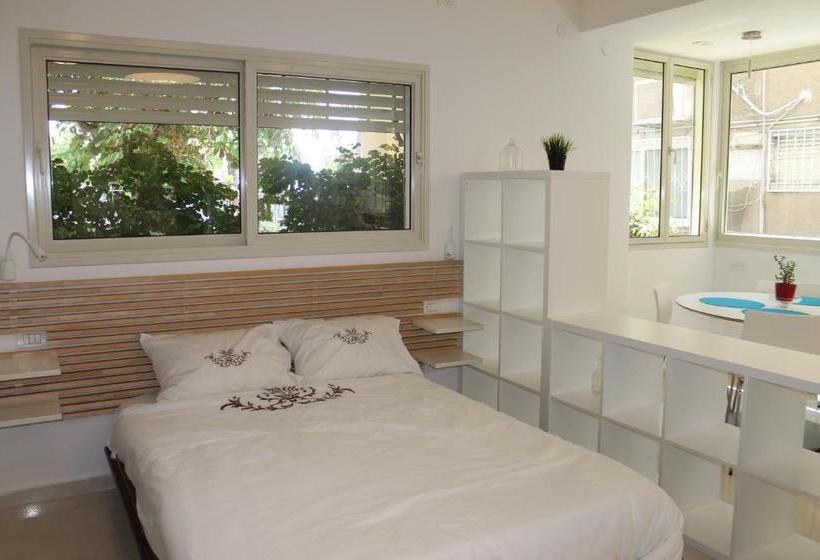 Beach And Park Apartment