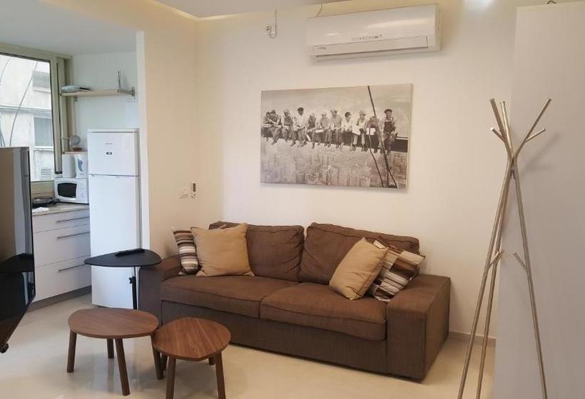 Beach And Park Apartment