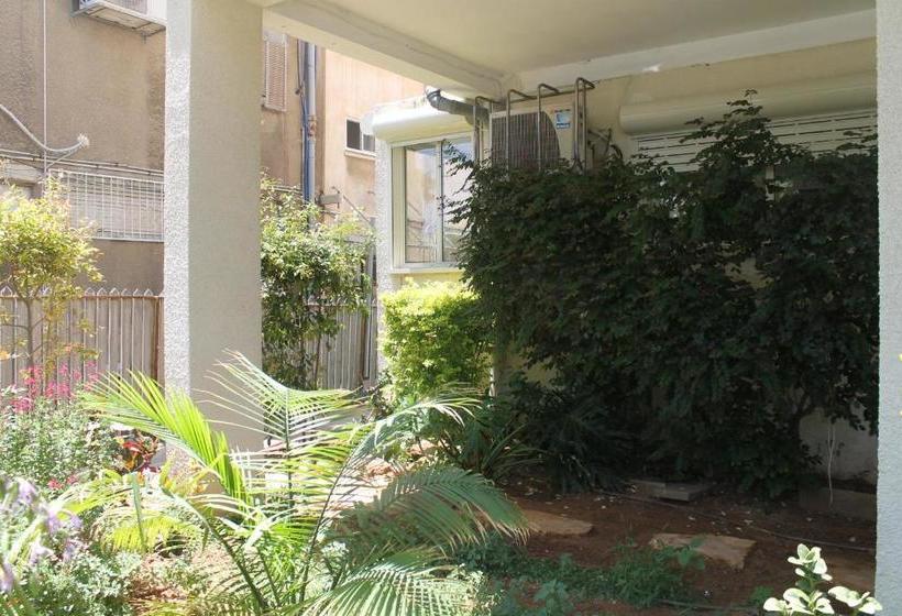 Beach And Park Apartment