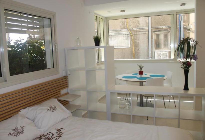 Beach And Park Apartment