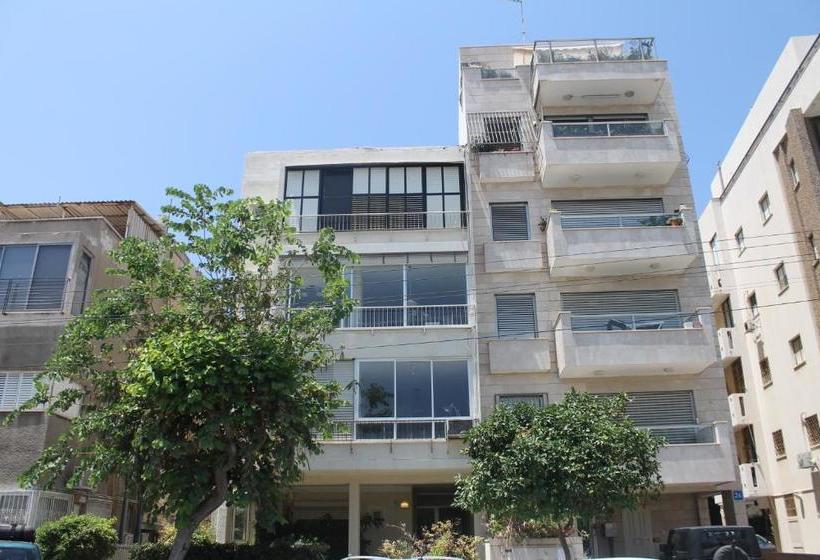 Beach And Park Apartment