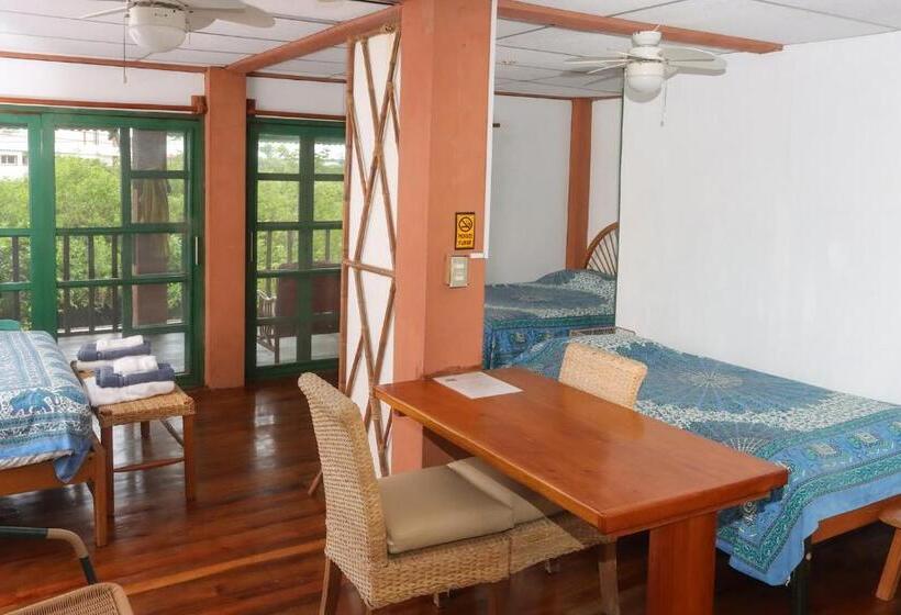 مبيت وإفطار Galapagos Chalet