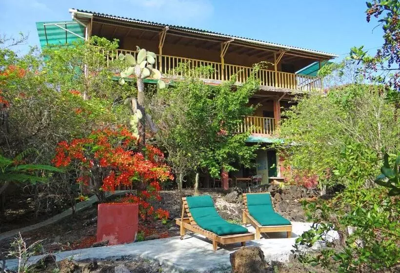 تختخواب و صبحانه Galapagos Chalet