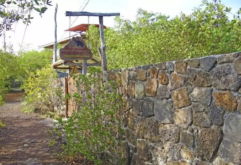 تختخواب و صبحانه Galapagos Chalet